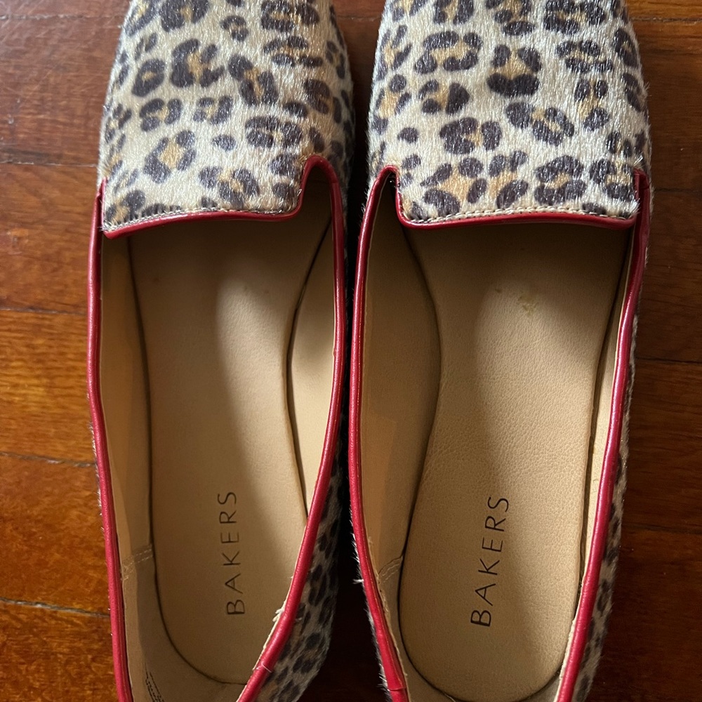 Flat shoes